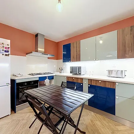 Les Volets Bleus - Confort & Charme Historique Apartment Fréjus