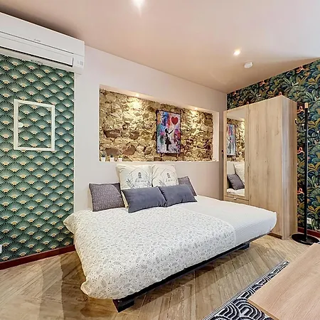 Les Volets Bleus - Confort & Charme Historique Apartment *